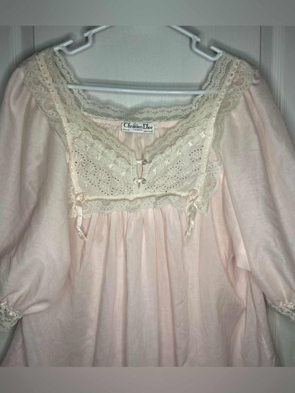 VTG Christian Dior Lingerie Nightgown Sz L Pale Pink Lace Trim Puff Sleeve USA - Picture 2 of 9